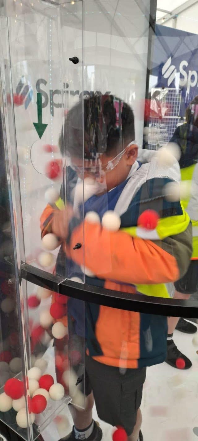 Science festival Y5 1.jpg